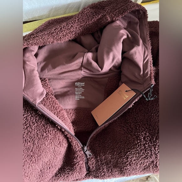 🌸NWT Girlfriend Collective Raisin Recycled Plush Hooded Jacket - Picture 10 of 12